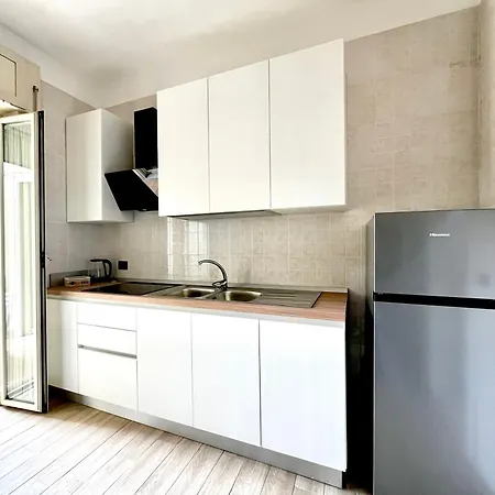 Casa Di Nonna Nunzia - Piazza Carlo Iii Apartament *